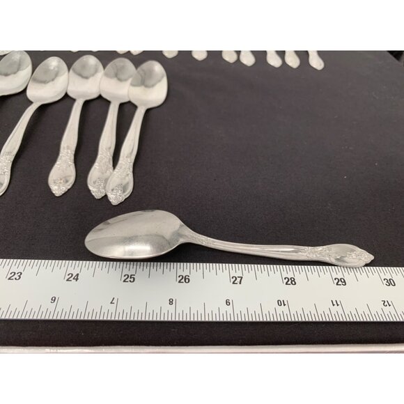 32 Piece Lot Stainless Steel Japan Marked Flatware - Picture 3 of 12